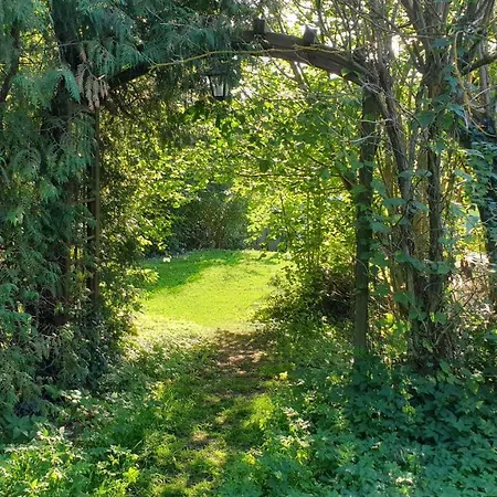 Mit Grossem Garten *