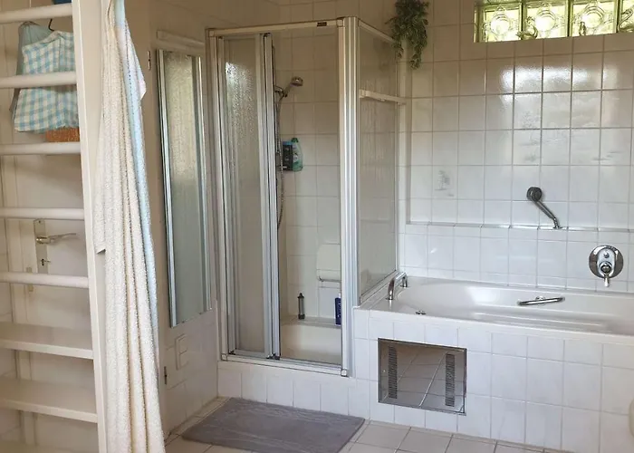 Mit Grossem Garten * Бад-Гандерсхайм