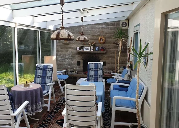 Mit Grossem Garten Дом отдыха *