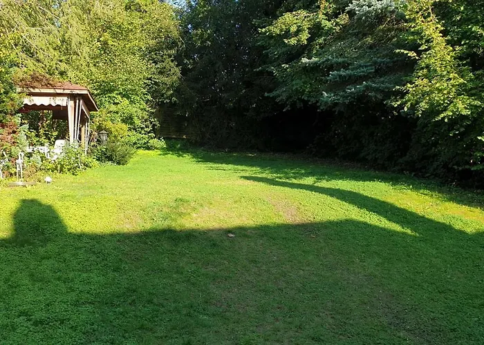Mit Grossem Garten Дом отдыха Бад-Гандерсхайм
